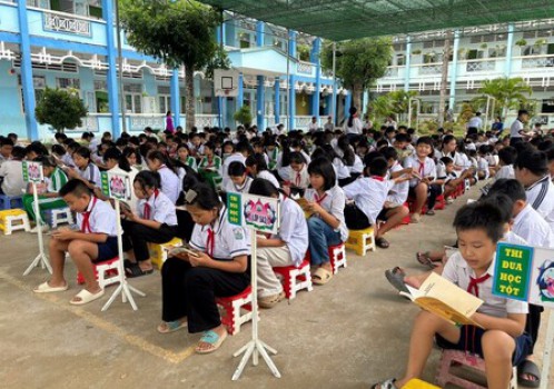 Thư viện lưu động lan tỏa văn hóa đọc đến Trường Tiểu học An Bình A